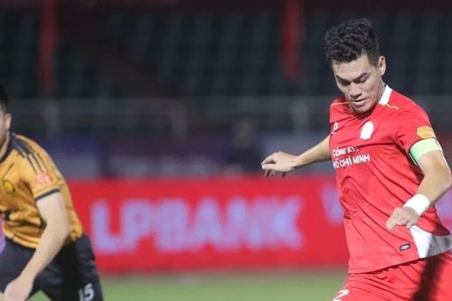 Nguyễn Tiến Linh giải tỏa cơn khát bàn thắng sau 7 tháng tại V.League 2025/26