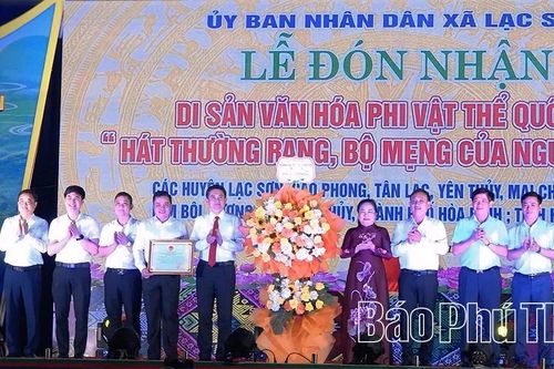 Đón nhận Bằng công nhận Di sản văn hóa phi vật thể quốc gia 'Hát Thường rang, Bộ mẹng của người Mường'