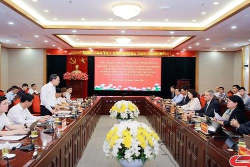 Đồng chí Chủ tịch UBND tỉnh làm việc với Công ty CP StaBOO Thanh Hóa