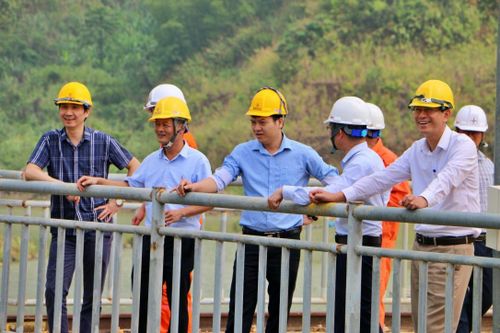 Sở Công tỉnh Thương Thanh Hóa kiểm tra công tác an toàn đập và vận hành hồ chứa tại Thủy điện Trung Sơn