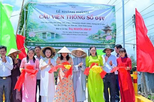 Vĩnh Long: Nhiều hoạt động từ thiện xã hội Kính mừng Phật đản Phật lịch 2570
