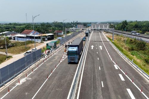Quảng Ngãi: Hạ tầng giao thông là 'bánh xe tăng trưởng' trong giai đoạn mới