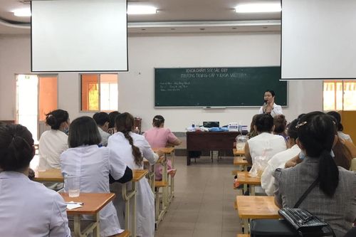 Hà Nội thu hồi giấy chứng nhận hoạt động của Trường Trung cấp Y khoa Việt Nam