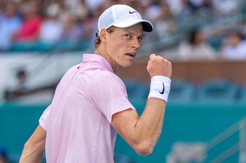 Jannik Sinner cân bằng kỷ lục của Novak Djokovic