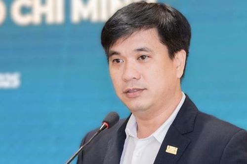 Phó giáo sư trở thành giám đốc ngôi trường mình từng đỗ thủ khoa