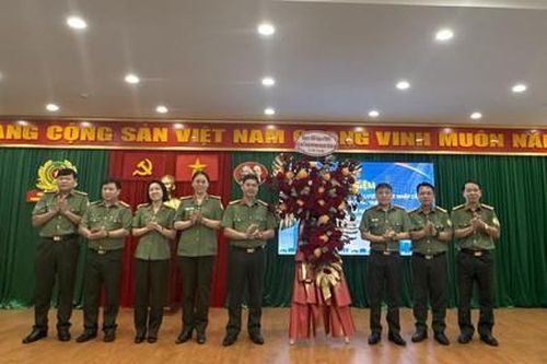 Phòng Quản lý Xuất nhập cảnh Công an TPHCM: Phục vụ hiệu quả công cuộc phát triển, đối ngoại, hội nhập của Thành phố