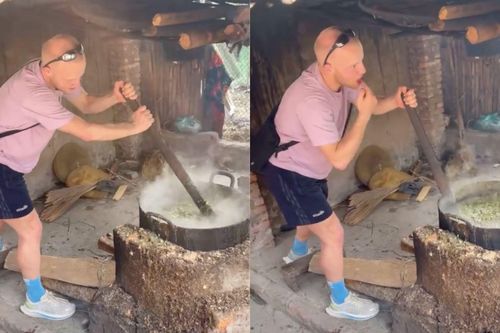 Khách Tây nấu cám lợn ở Hà Giang, vừa khuấy vừa nếm thử khiến dân mạng cười bò