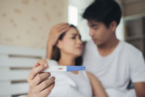 Cả nhà vỡ òa sau 11 năm hiếm muộn, nào ngờ sự thật phía sau đứa bé khiến người chồng suy sụp