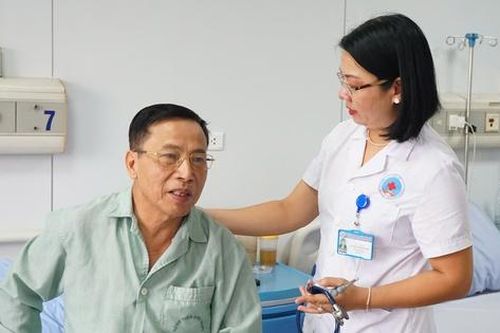 Hệ lụy muộn màng khi người cao tuổi giấu bệnh vì sợ làm phiền con cháu