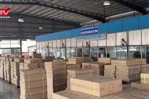 Hải quan phát hiện gần 15.000 mỹ phẩm, hàng hiệu nghi giả mạo