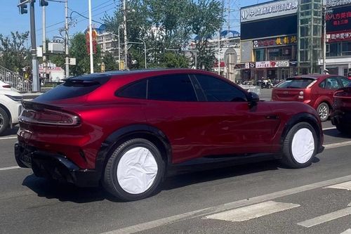 Siêu SUV điện của Xiaomi lăn bánh trên đường, cận kề ngày ra mắt