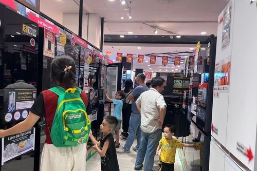 Điện lạnh vẫn đắt hàng khi TP.HCM đã vào mùa mưa