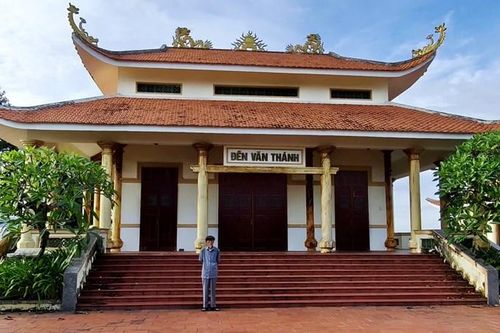 Người gìn giữ hồn quê