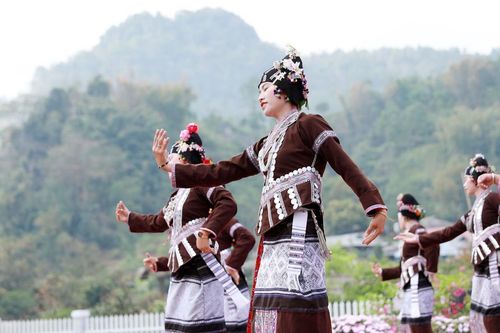 Phát huy giá trị văn hóa, tạo đột phá để du lịch phát triển bền vững