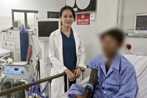 Bác sĩ luân phiên ở Côn Đảo cứu sống bệnh nhân nguy kịch