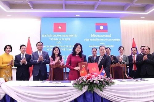 Việt Nam-Lào tăng cường hợp tác về văn hóa, du lịch, thông tin và truyền thông