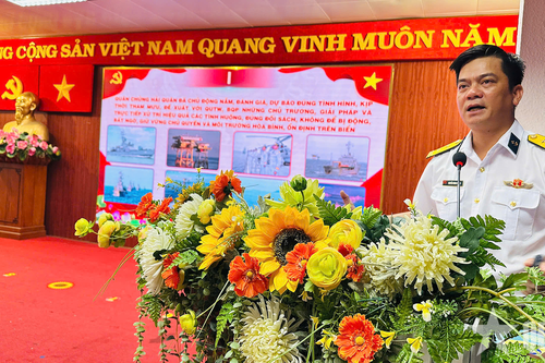 Lữ đoàn 125 đưa kiến thức biển, đảo đến với nhân dân