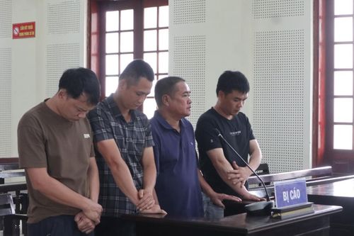 Nhóm 'bác thằng bần' mê số đề lãnh án