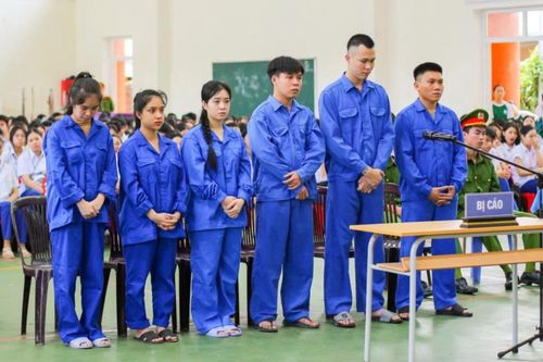 Xộ khám cả đám!