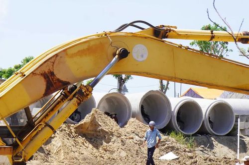 Gia Lai tập trung xử lý ngập úng vùng sản xuất lúa Quy Nhơn Đông