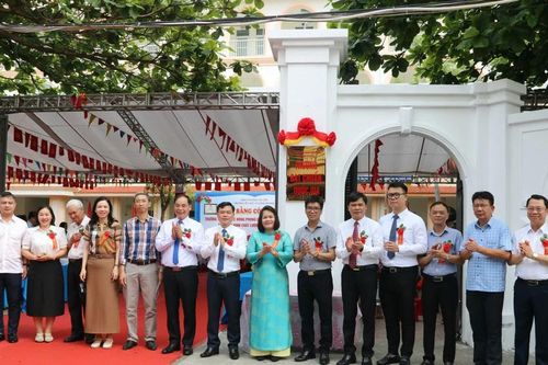 Trường chuẩn quốc gia mức độ 1 ra mắt mô hình 'Trường học Xã hội chủ nghĩa'
