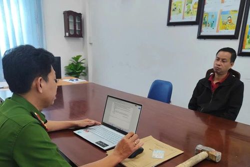 Người đàn ông đập phá 6 hũ cốt của gia đình người tình trong cơn ghen mù quáng