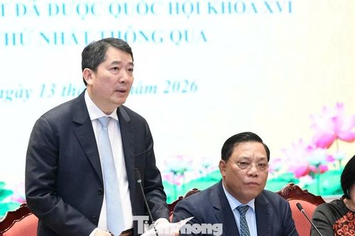Thứ trưởng Bộ Tài chính thông tin về chính sách thuế mới