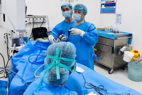 Thanh niên đi viện từ mờ sáng sau khi xem TikTok, bác sĩ nói chậm chút sẽ có biến