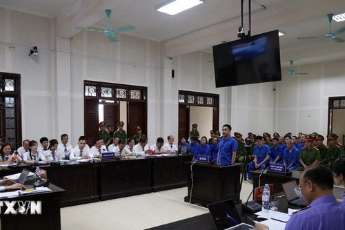 Xét xử Bùi Đình Khánh cùng các đồng phạm về nhiều tội danh