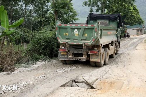 Nghệ An: Tuyến đường ĐH 350 xuống cấp nghiêm trọng, cuộc sống của dân bị đảo lộn