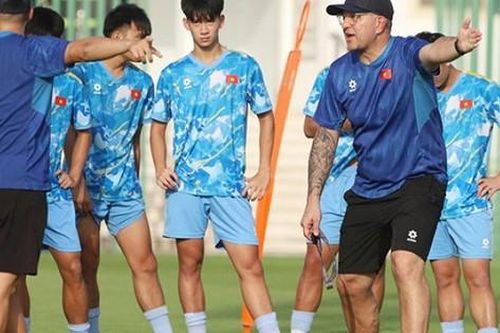 U17 Việt Nam đấu U17 UAE tranh vé World Cup, HLV Cristiano tung chiêu cuối