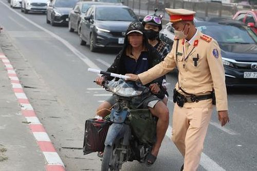 Đề xuất 'nới tay' 4 lỗi giao thông, các tài xế quan tâm nhất lỗi nào?