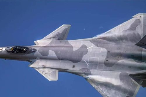 Trung Quốc vận hành 'nhà máy bóng tối' sản xuất tiêm kích J-20 gần như không cần con người