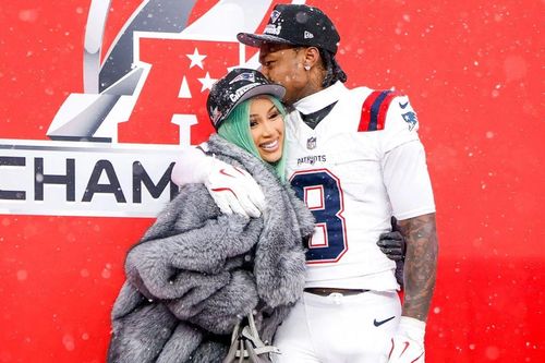 Rộ tin Cardi B tái hợp bạn trai Stefon Diggs