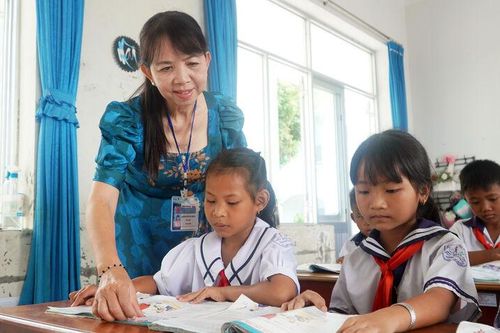 Gieo chữ trên phum, sóc