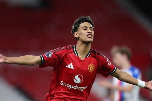 JJ Gabriel: Thần đồng 15 tuổi của Man Utd sẵn sàng khuynh đảo Ngoại hạng Anh