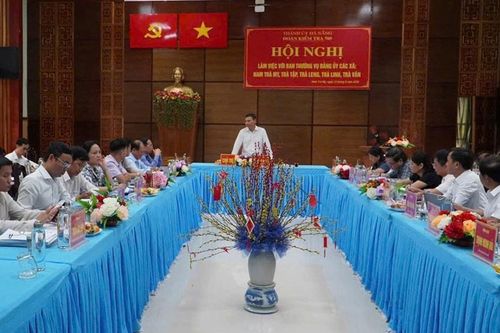 Đoàn kiểm tra của Thành ủy Đà Nẵng làm việc với các xã miền núi