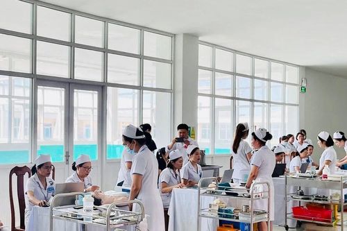 Sôi nổi Hội thi Điều dưỡng và Kỹ thuật viên giỏi Bệnh viện Nhi Gia Lai