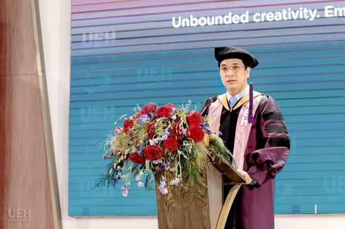 PGS.TS Bùi Quang Hùng giữ chức vụ Giám đốc Đại học Kinh tế Thành phố Hồ Chí Minh