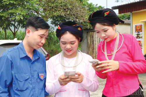 Xây dựng 'vùng xanh văn hóa' trên không gian mạng