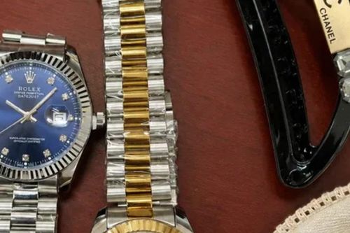Bắt giữ 5.090 sản phẩm giả mạo các nhãn hiệu nổi tiếng Rolex, Gucci, Chanel, Louis Vuitton