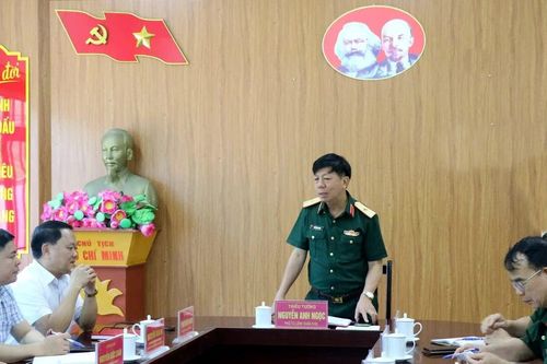 Phó Tư lệnh Quân khu 2 thăm và làm việc tại xã Pha Long
