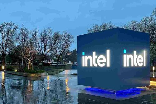Intel đạt thỏa thuận sản xuất chip cho Apple: Bước ngoặt đưa chuỗi cung ứng về Mỹ