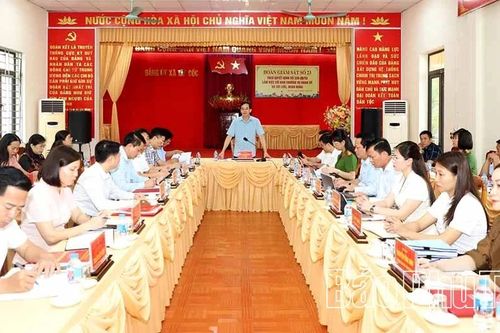 Đoàn giám sát số 23 làm việc với Ban Thường vụ Đảng ủy xã Tây Cốc, Đoan Hùng