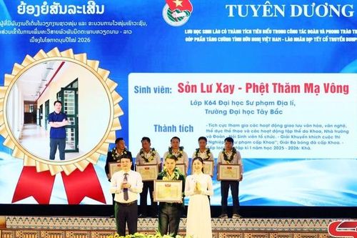 Nhịp cầu tri thức và tình hữu nghị Việt – Lào