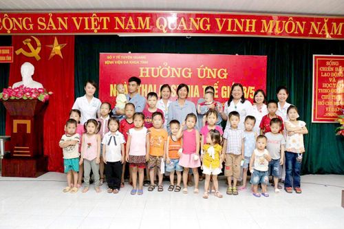 Hành trình 15 năm theo đuổi một căn bệnh, một vùng đất và một lời hứa với người dân tộc thiểu số