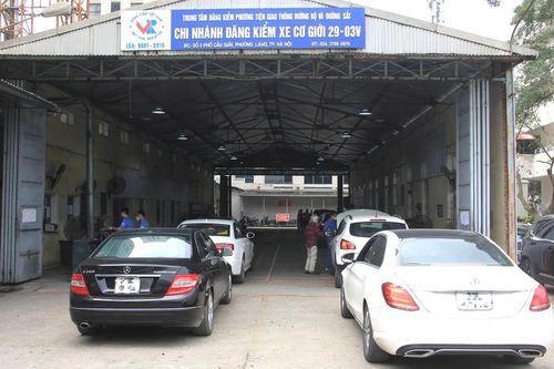 Hiểu đúng mức khí thải ô tô ghi trên tem đăng kiểm