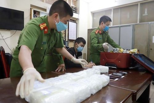 Tuyên phạt 5 án tử hình, 9 án chung thân nhóm đối tượng mua bán 158kg ma túy