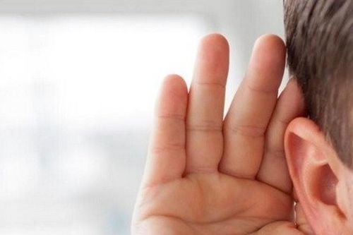 Điếc đột ngột không chỉ gây mất thính lực mà còn cảnh báo đột quỵ