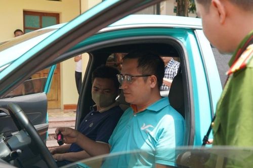 Phanh phui nhóm tài xế 'rút ruột' Xanh SM